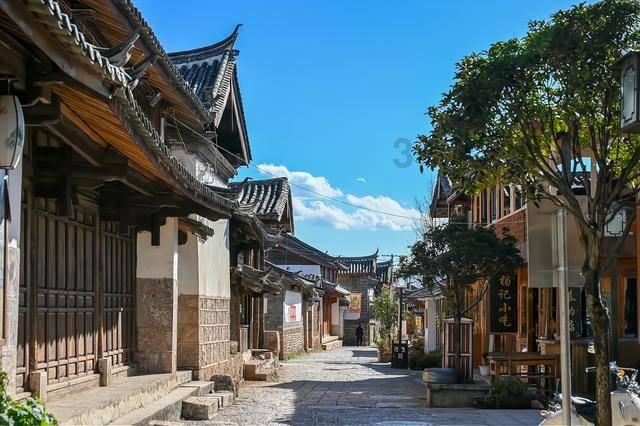 骨折女子需回国治疗，他们开通绿色通道助就医……